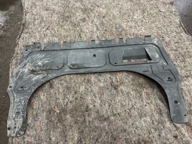 bontott SKODA ROOMSTER Alsó Motorburkolat