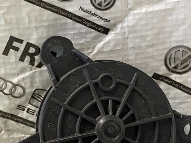 bontott SKODA ROOMSTER Bal első Ablakemelő Motor