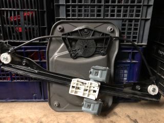 bontott SKODA ROOMSTER Bal első Ablakemelő Szerkezet (Elektromos)