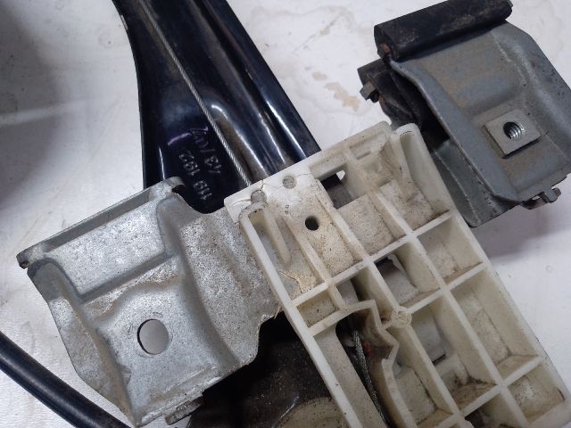 bontott SKODA ROOMSTER Bal első Ablakemelő Szerkezet (Mechanikus)