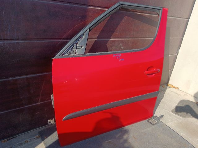 bontott SKODA ROOMSTER Bal első Ajtó (Részeivel)