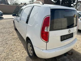 bontott SKODA ROOMSTER Bal első Ajtó (Részeivel)