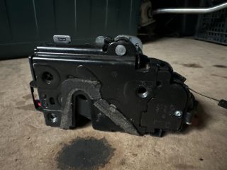 bontott SKODA ROOMSTER Bal első Ajtózár