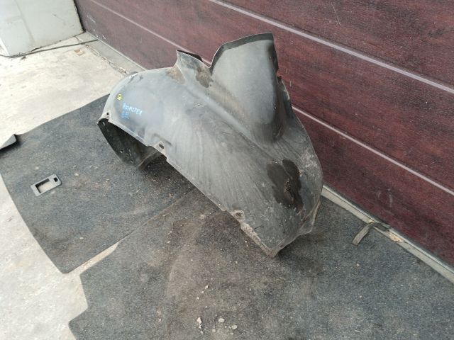 bontott SKODA ROOMSTER Bal első Dobbetét (Kerékjárati, Műanyag)