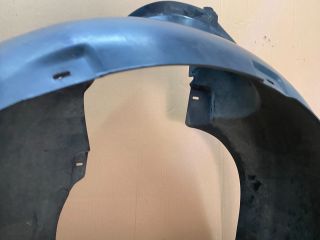 bontott SKODA ROOMSTER Bal első Dobbetét (Kerékjárati, Műanyag)