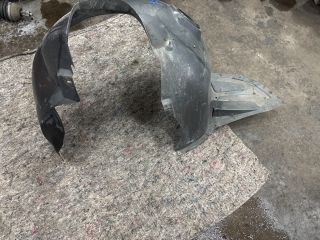 bontott SKODA ROOMSTER Bal első Dobbetét (Kerékjárati, Műanyag)