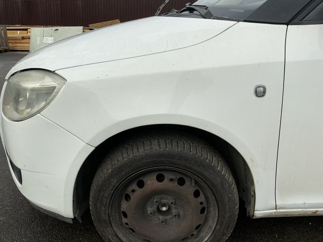 bontott SKODA ROOMSTER Bal első Sárvédő