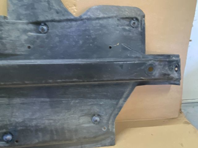 bontott SKODA ROOMSTER Bal Fenéklemez