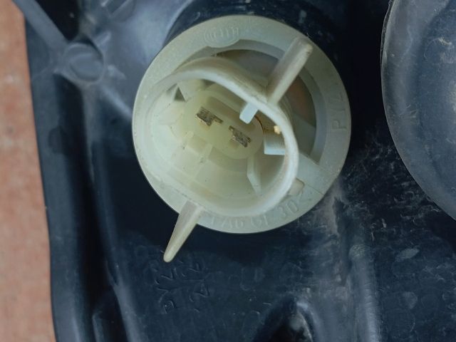 bontott SKODA ROOMSTER Bal Fényszóró