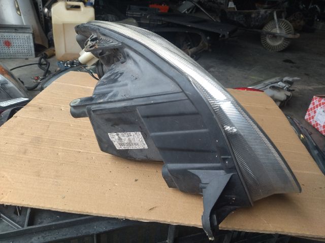 bontott SKODA ROOMSTER Bal Fényszóró