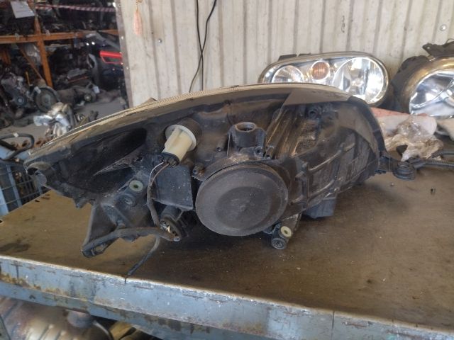 bontott SKODA ROOMSTER Bal Fényszóró