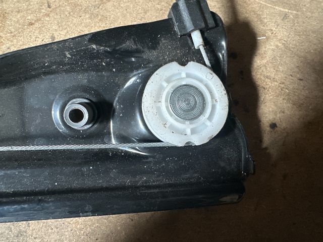 bontott SKODA ROOMSTER Bal hátsó Ablakemelő Szerkezet (Mechanikus)