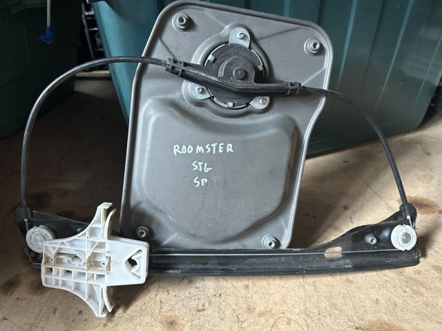 bontott SKODA ROOMSTER Bal hátsó Ablakemelő Szerkezet (Mechanikus)