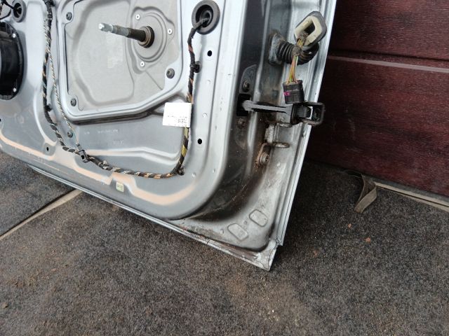 bontott SKODA ROOMSTER Bal hátsó Ajtó (Részeivel)