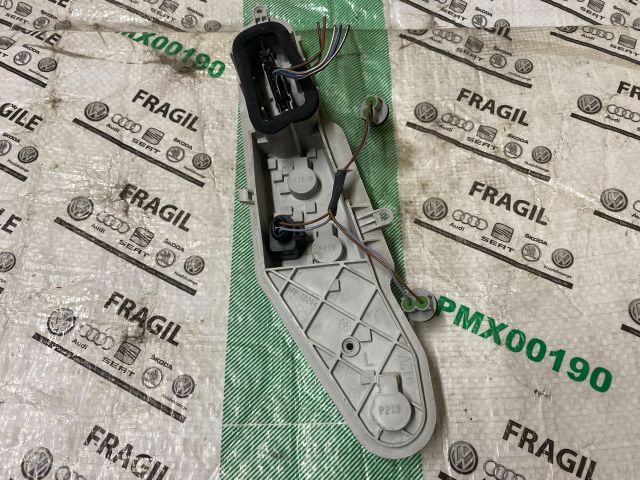 bontott SKODA ROOMSTER Bal Hátsó Lámpa Foglalat