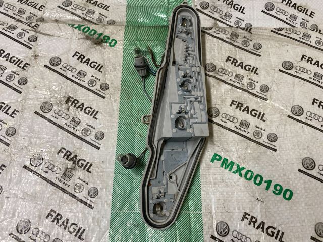 bontott SKODA ROOMSTER Bal Hátsó Lámpa Foglalat