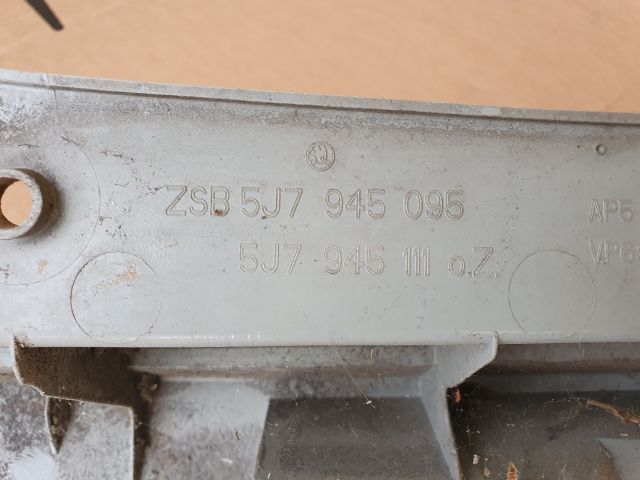 bontott SKODA ROOMSTER Bal Külső Hátsó Lámpa