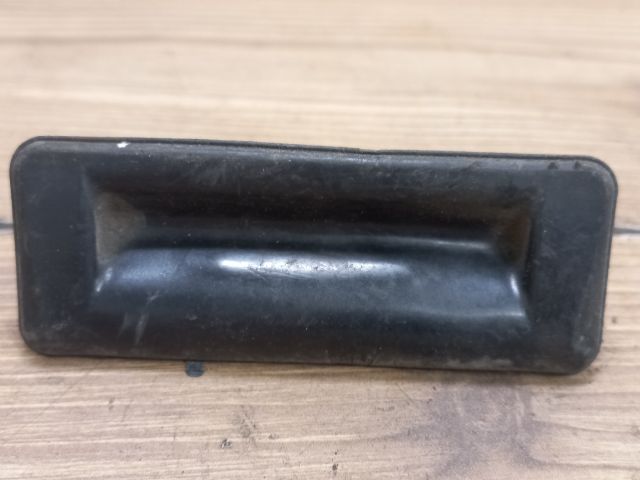 bontott SKODA ROOMSTER Csomagtér Nyitó Kar / Gomb