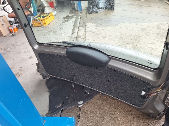 bontott SKODA ROOMSTER Csomagtérajtó (Részeivel)