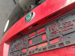 bontott SKODA ROOMSTER Csomagtérajtó (Részeivel)