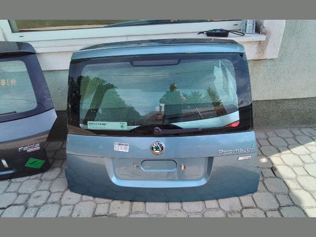 bontott SKODA ROOMSTER Csomagtérajtó (Részeivel)