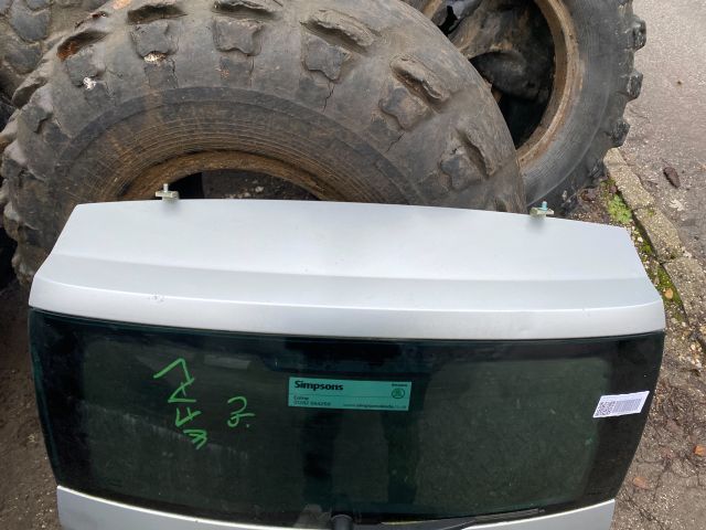 bontott SKODA ROOMSTER Csomagtérajtó (Részeivel)