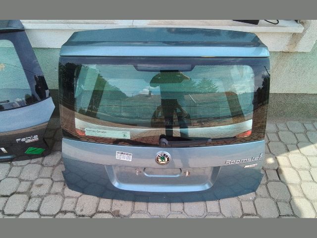bontott SKODA ROOMSTER Csomagtérajtó (Részeivel)