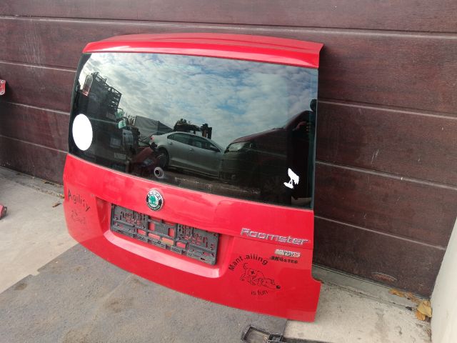 bontott SKODA ROOMSTER Csomagtérajtó (Részeivel)
