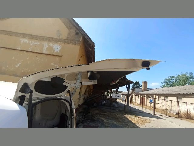 bontott SKODA ROOMSTER Csomagtérajtó (Üres lemez)