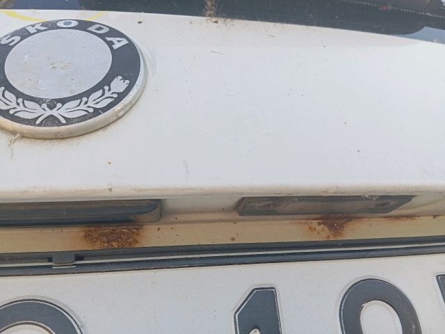 bontott SKODA ROOMSTER Csomagtérajtó (Üres lemez)