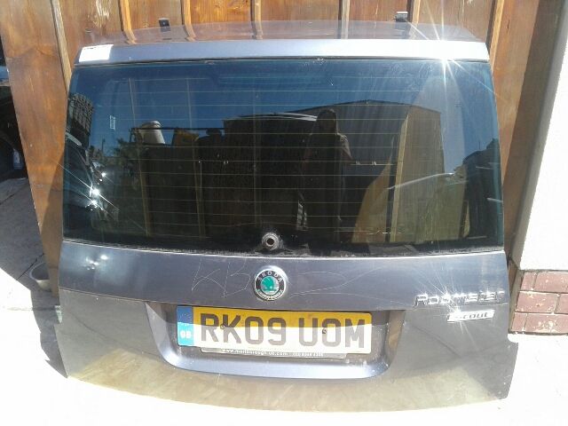 bontott SKODA ROOMSTER Csomagtérajtó (Üres lemez)