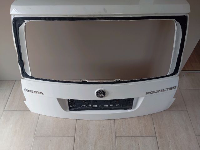 bontott SKODA ROOMSTER Csomagtérajtó (Üres lemez)