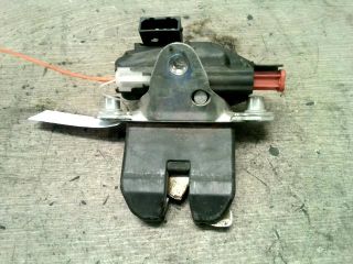 bontott SKODA ROOMSTER Csomagtérajtó Zárszerkezet