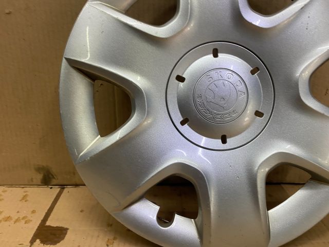 bontott SKODA ROOMSTER Dísztárcsa (1 db)