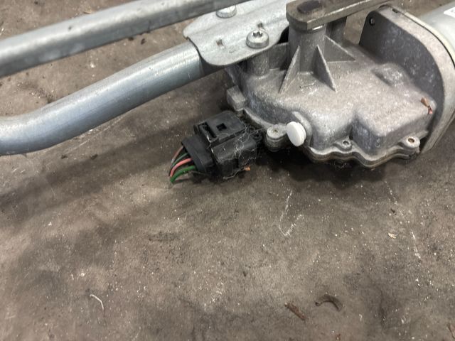 bontott SKODA ROOMSTER Első Ablaktörlő Motor