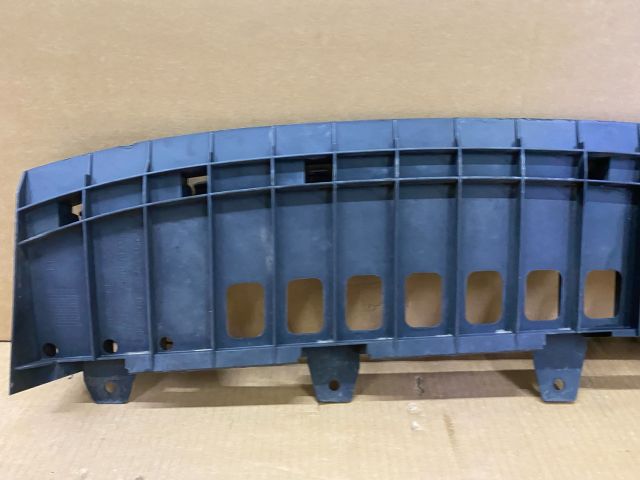 bontott SKODA ROOMSTER Első Lökhárító Alsó (Műanyag)