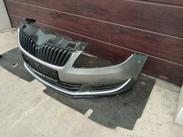 bontott SKODA ROOMSTER Első Lökhárító (Részeivel)