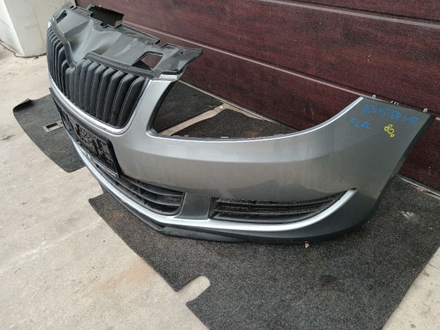 bontott SKODA ROOMSTER Első Lökhárító (Részeivel)