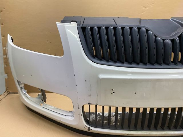 bontott SKODA ROOMSTER Első Lökhárító (Részeivel)