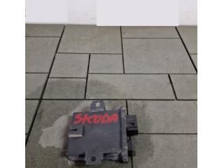 bontott SKODA ROOMSTER Fényszóró Elektronika