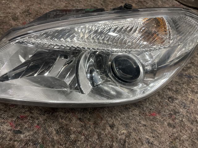 bontott SKODA ROOMSTER Fényszóró Pár