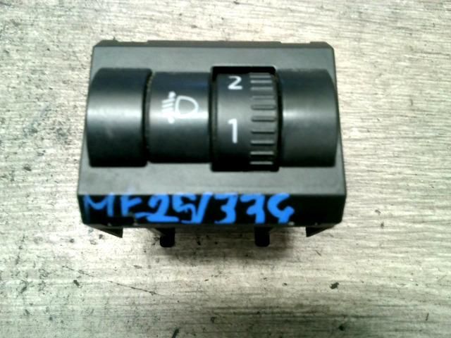 bontott SKODA ROOMSTER Fényszórómagasság Állító Kapcsoló