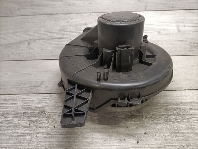 bontott SKODA ROOMSTER Fűtőmotor (Klímás)