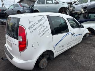 bontott SKODA ROOMSTER Hátsó Lökhárító (Üresen)