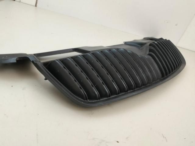 bontott SKODA ROOMSTER Hűtőrács