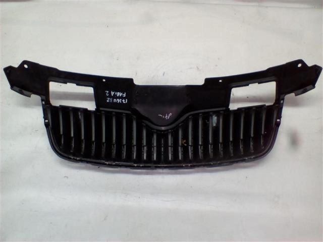 bontott SKODA ROOMSTER Hűtőrács