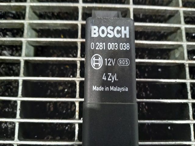 bontott SKODA ROOMSTER Izzító Relé