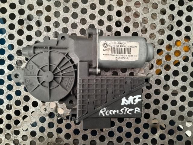 bontott SKODA ROOMSTER Jobb első Ablakemelő Motor