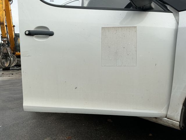 bontott SKODA ROOMSTER Jobb első Ajtó (Részeivel)