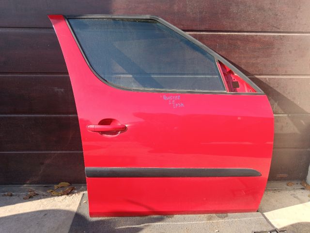 bontott SKODA ROOMSTER Jobb első Ajtó (Részeivel)